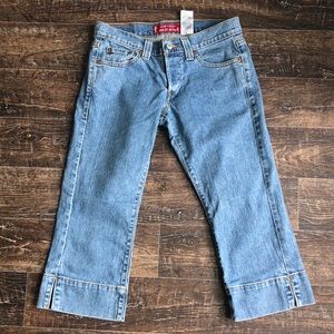 Levi’s low slouch Jean capris.